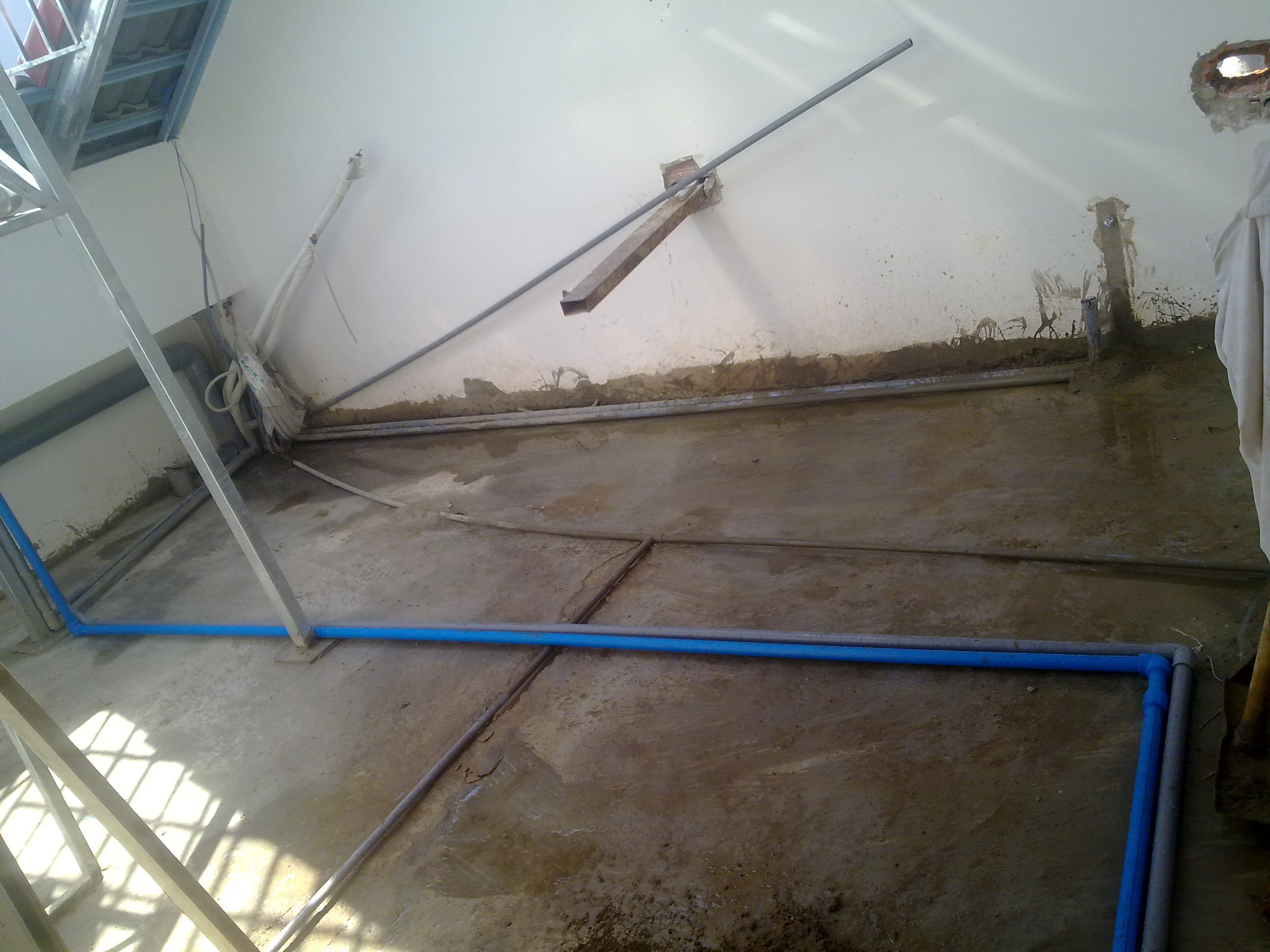 10112012400.jpg (643 KB)