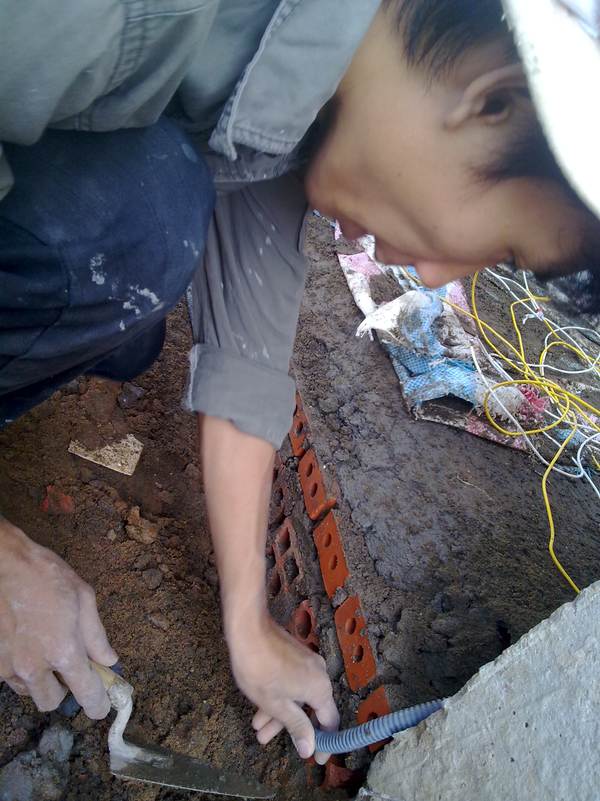 10122012483.jpg (957 KB)
