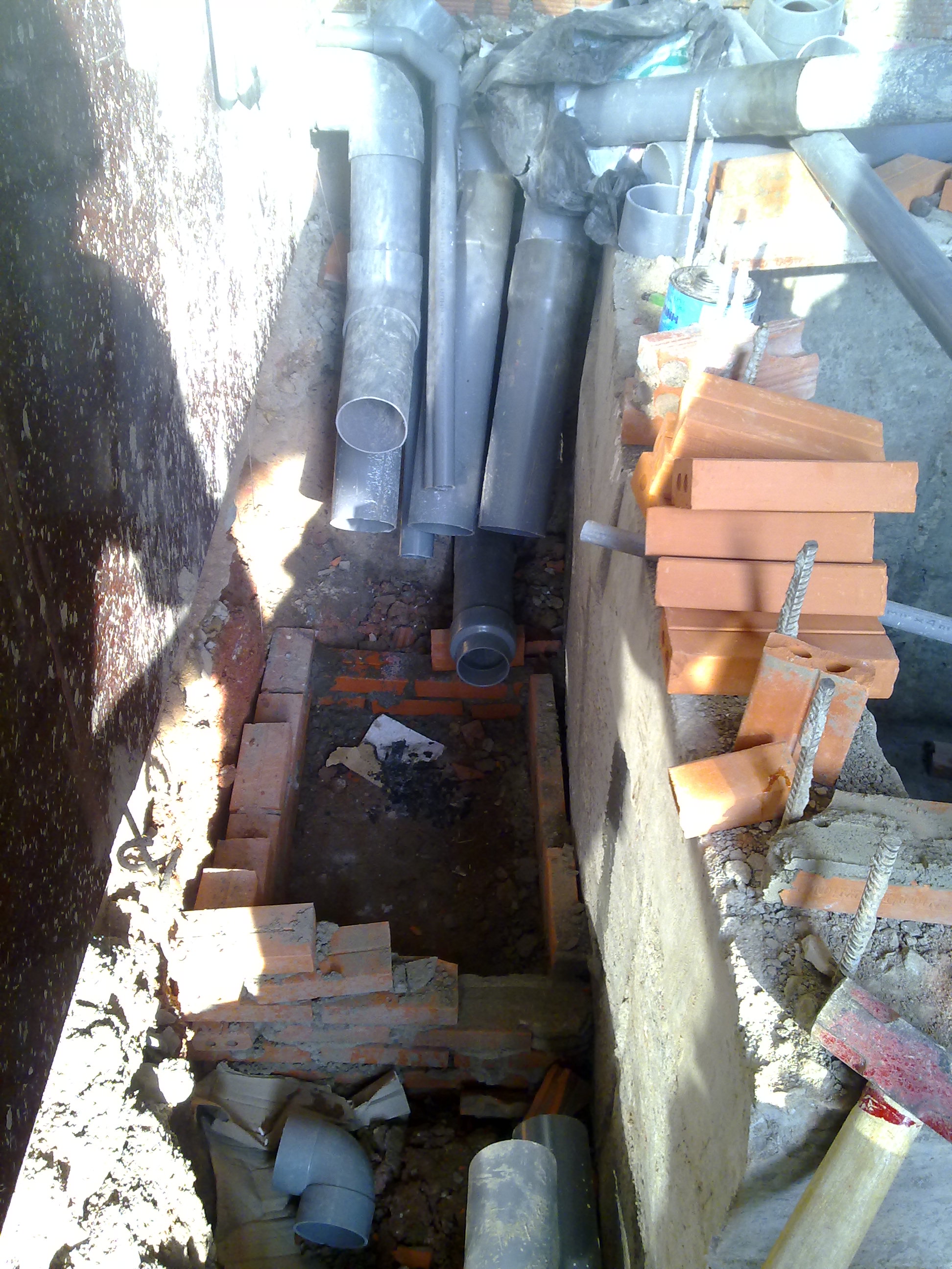 10122012486.jpg (868 KB)