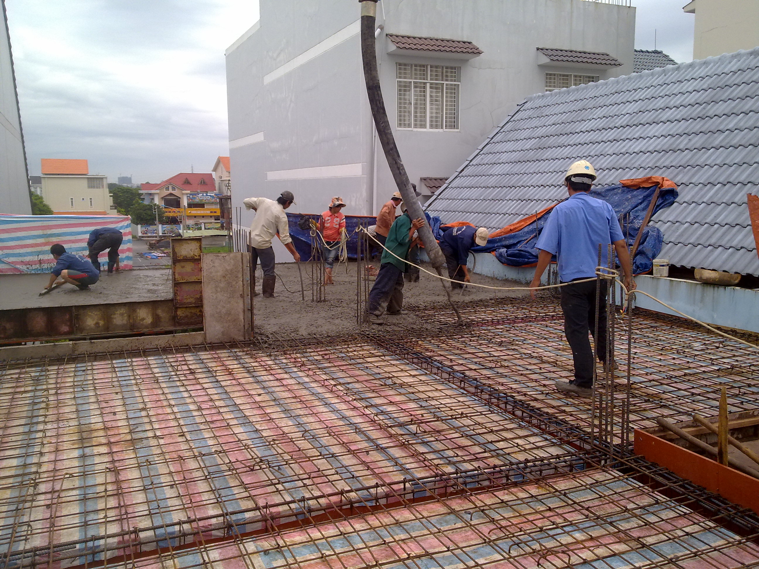Thi công nhà Trảng Dài